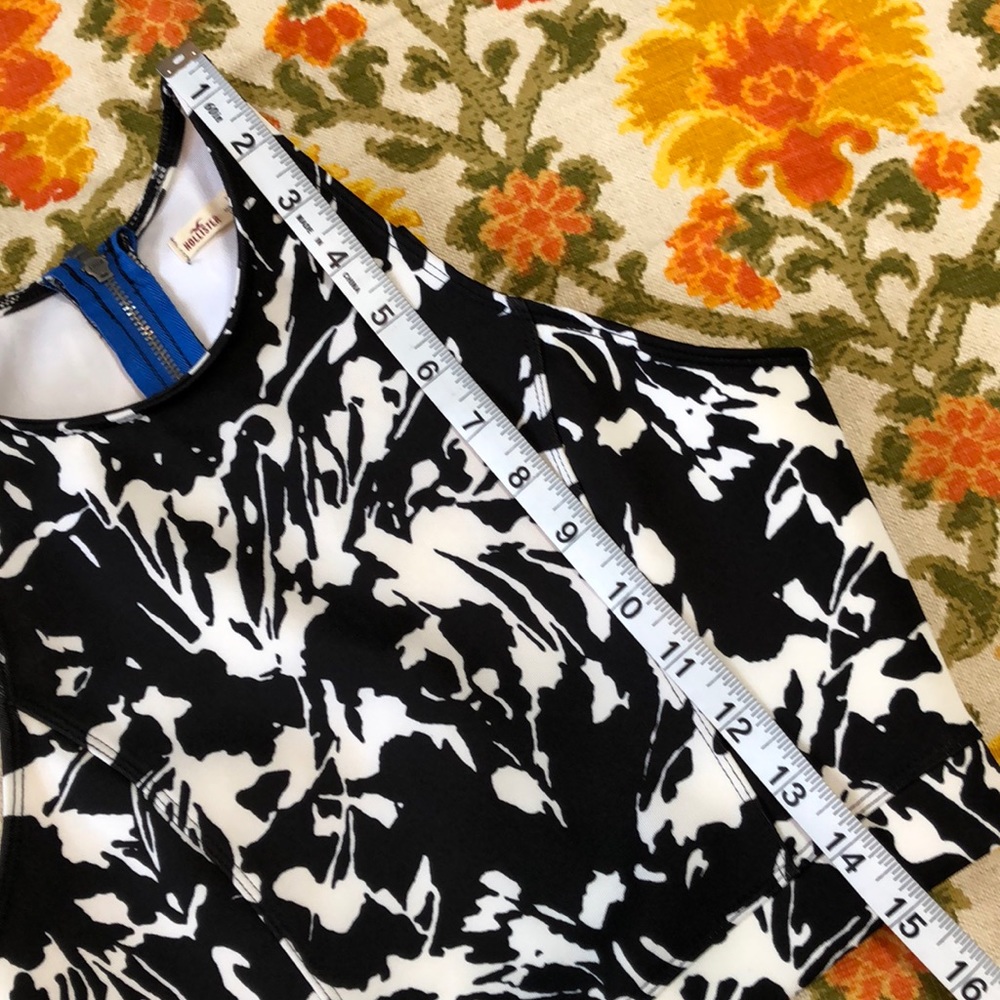 HOLLISTER TOP NWT - Picture 7 of 8